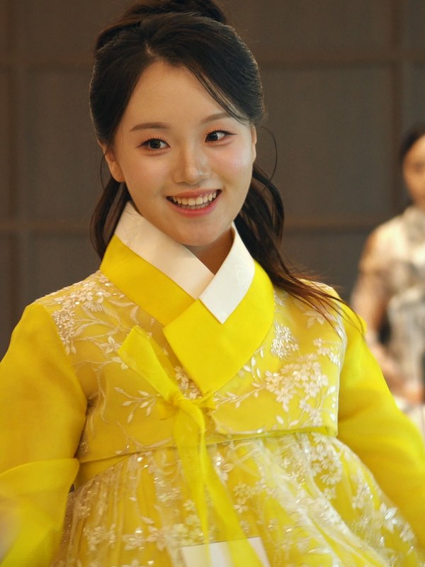 김지은
